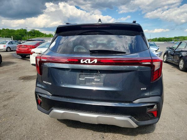 2024 KIA SELTOS EX