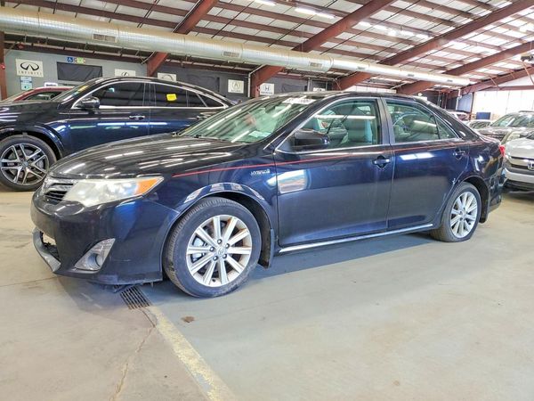 2012 TOYOTA CAMRY SOLA