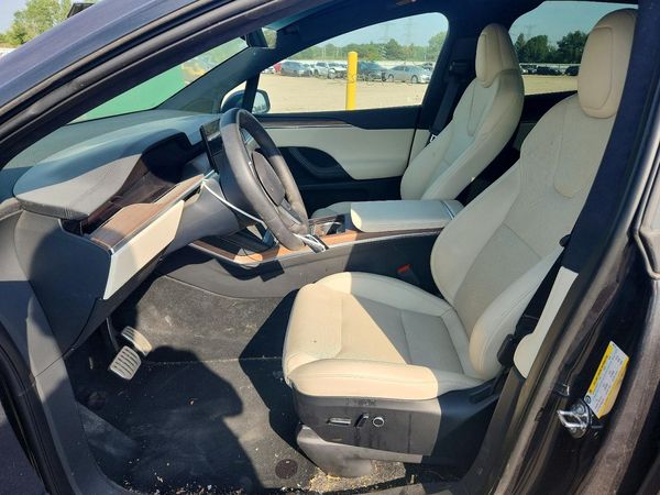 2025 TESLA MODEL X