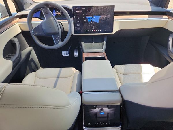 2025 TESLA MODEL X