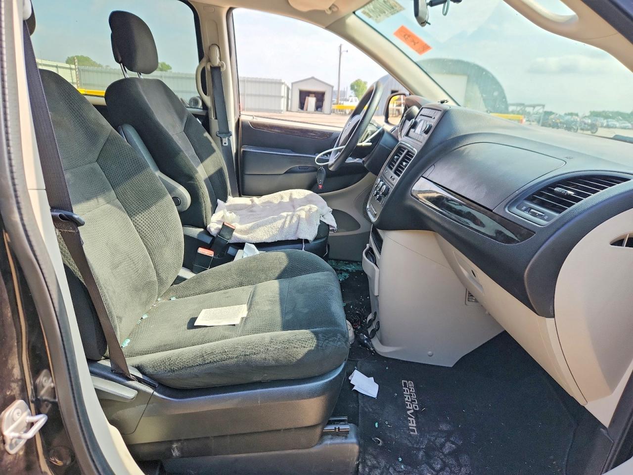 2016 DODGE GRAND CARAVAN SE