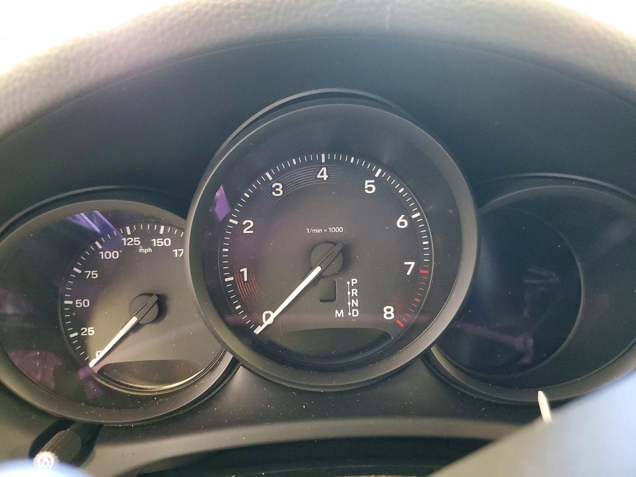 2025 PORSCHE 918 Macan, Macan T