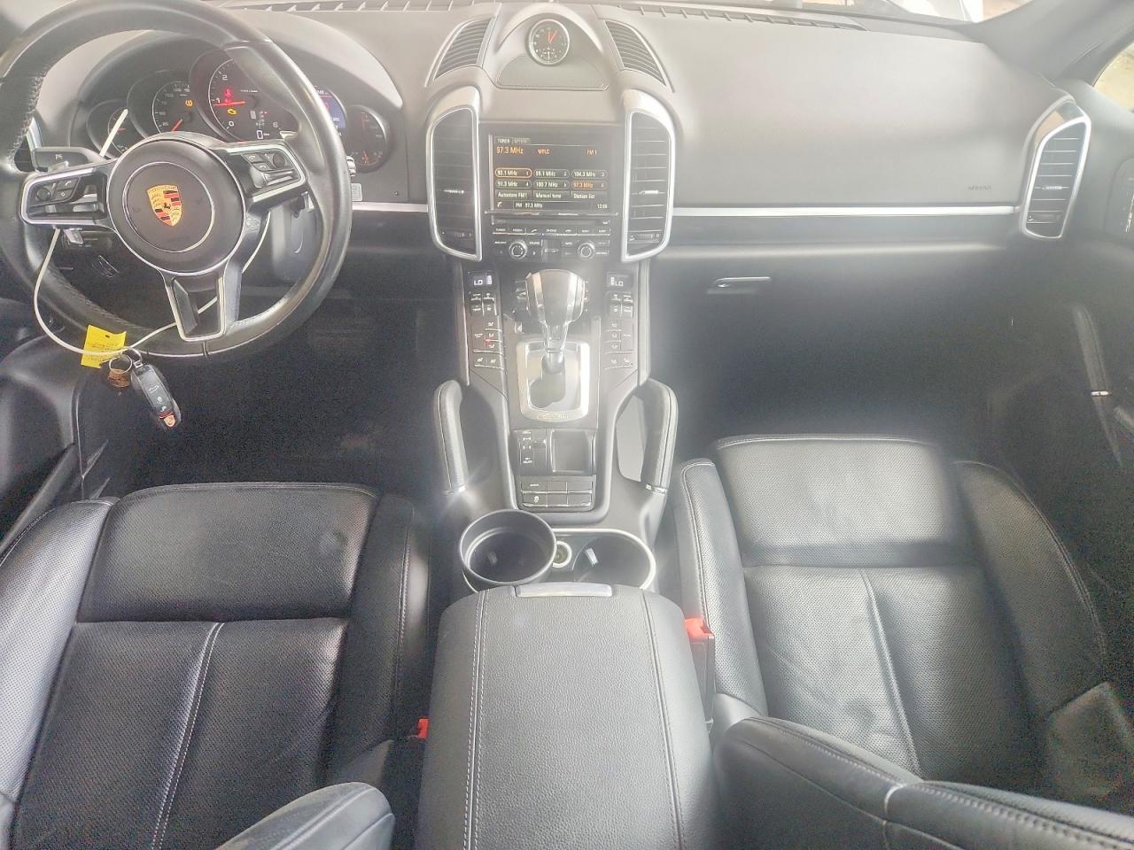 2015 PORSCHE CAYENNE