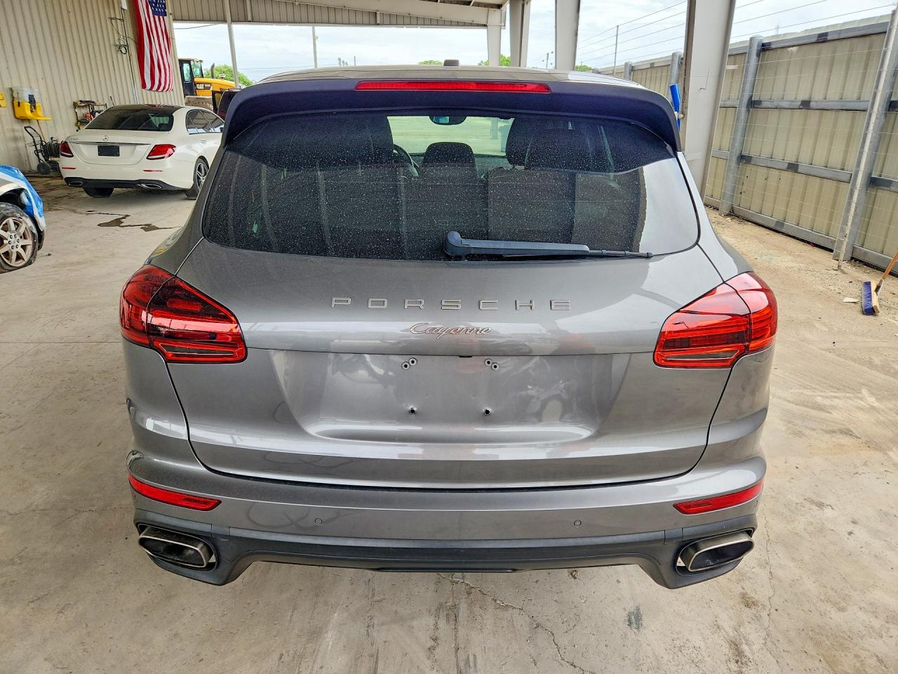 2015 PORSCHE CAYENNE
