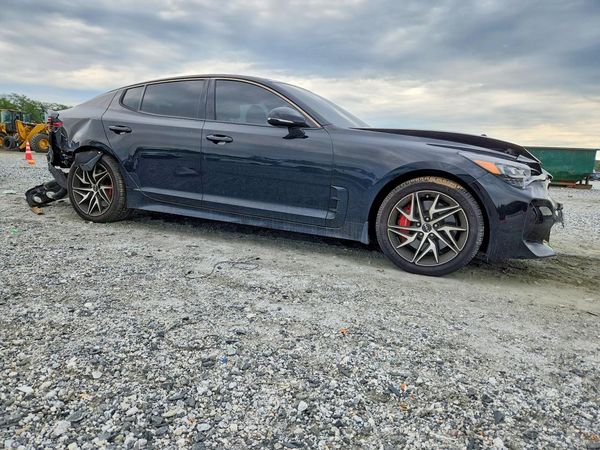 2023 KIA STINGER GT-Line