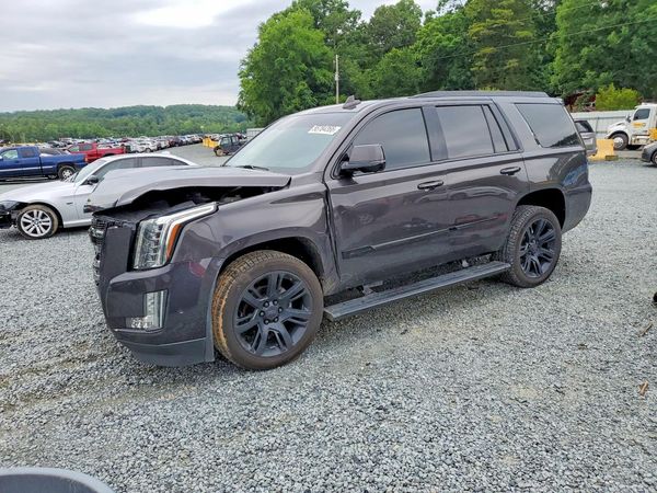 2018 CADILLAC ESCALADE Premium Luxury