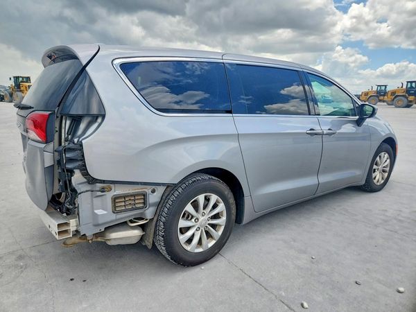 2019 CHRYSLER PACIFICA LX
