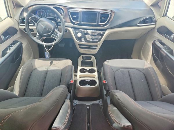 2019 CHRYSLER PACIFICA LX