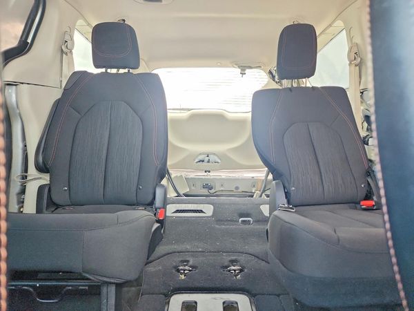 2019 CHRYSLER PACIFICA LX