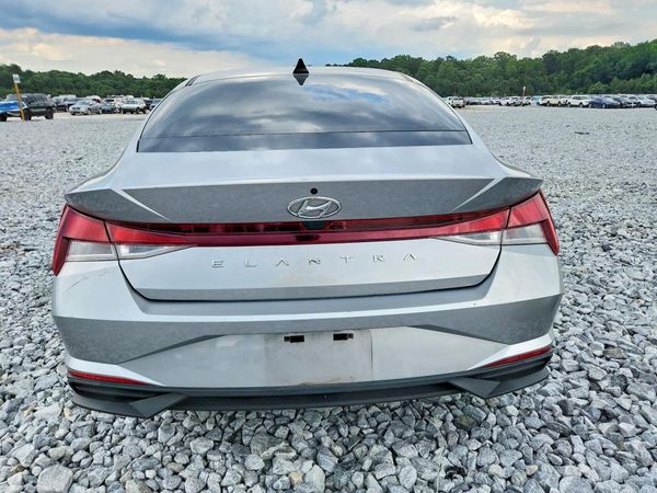 2021 HYUNDAI ELANTRA SE