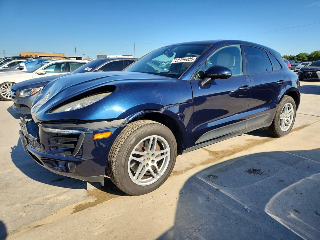 2017 PORSCHE MACAN — Front 3/4