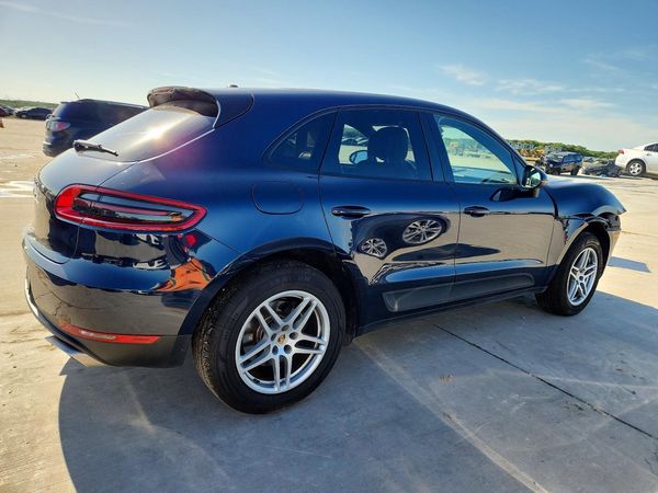 2017 PORSCHE MACAN — PSRA