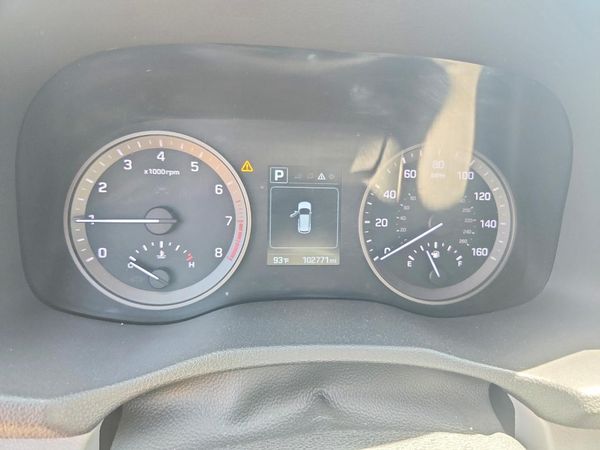 2016 HYUNDAI TUCSON SE