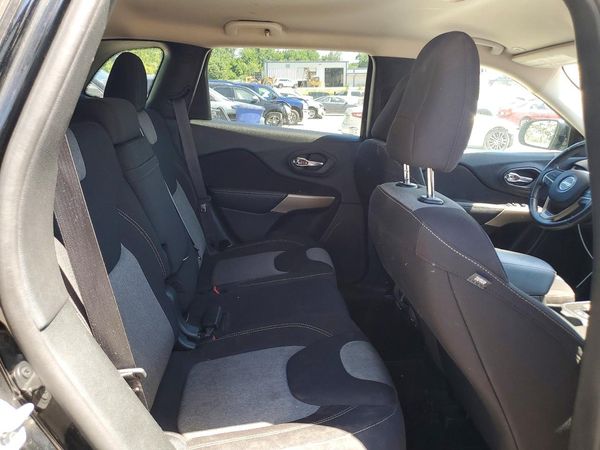 2018 JEEP CHEROKEE LATITUDE FWD