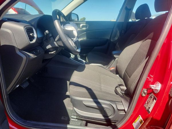 2025 HYUNDAI VENUE SEL, Limited