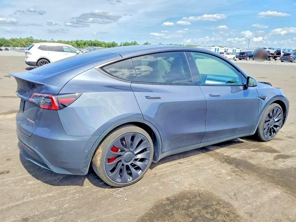 2022 TESLA MODEL Y