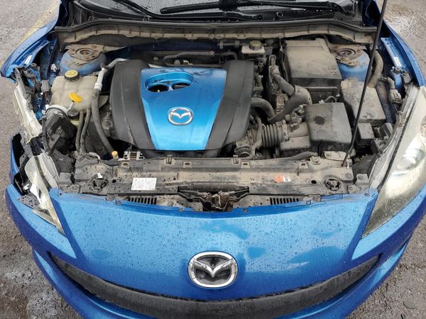 2012 MAZDA 3 Grand Touring/GT — Engine bay