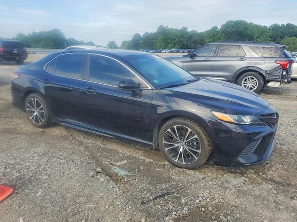 2018 TOYOTA CAMRY L/LE/SE/XLE — Passenger 3/4