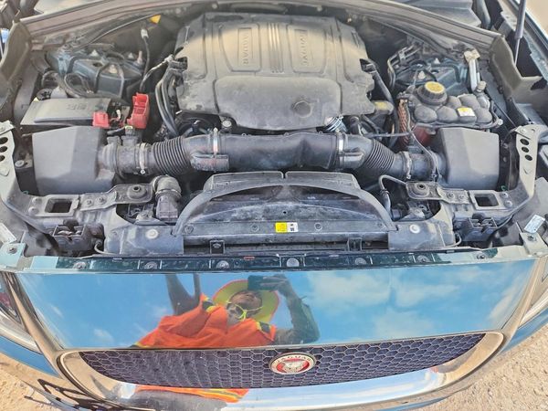 2017 JAGUAR F-PACE Prestige