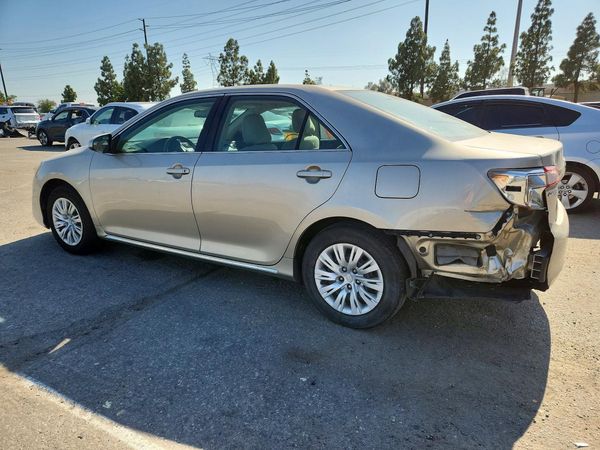 2013 TOYOTA CAMRY