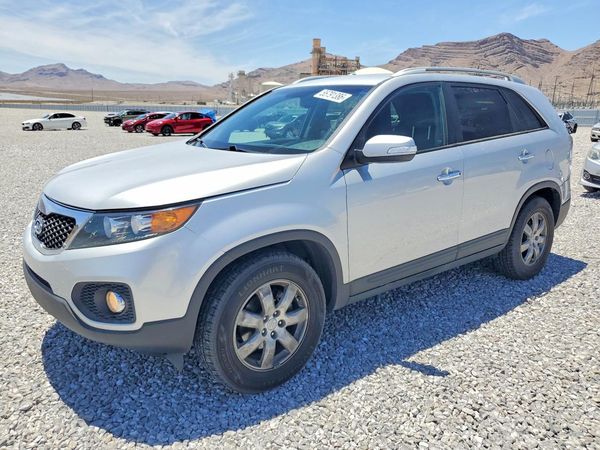 2013 KIA SORENTO Base / LX