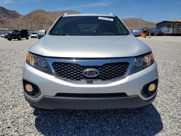 2013 KIA SORENTO Base / LX