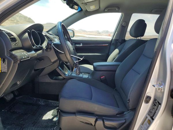 2013 KIA SORENTO Base / LX