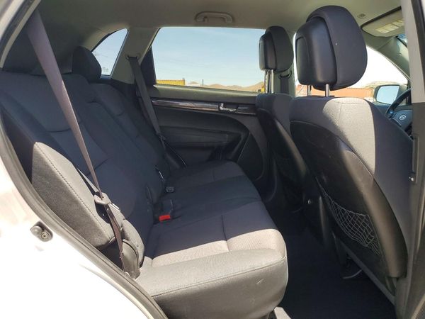 2013 KIA SORENTO Base / LX