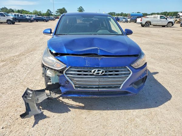 2019 HYUNDAI ACCENT SE and SEL
