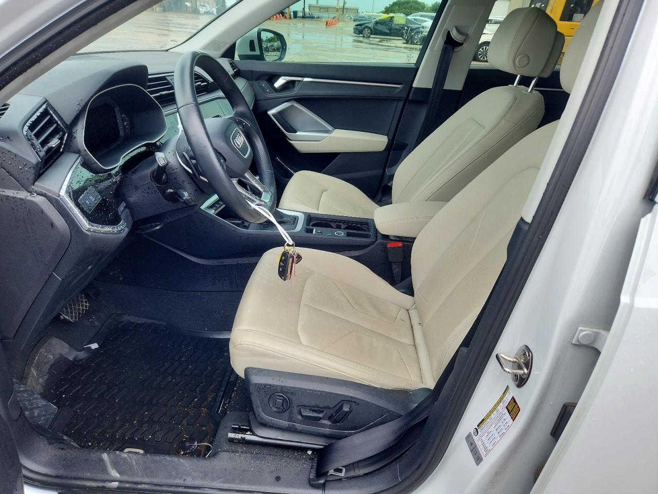 2024 AUDI Q3 S Line quattro Premium