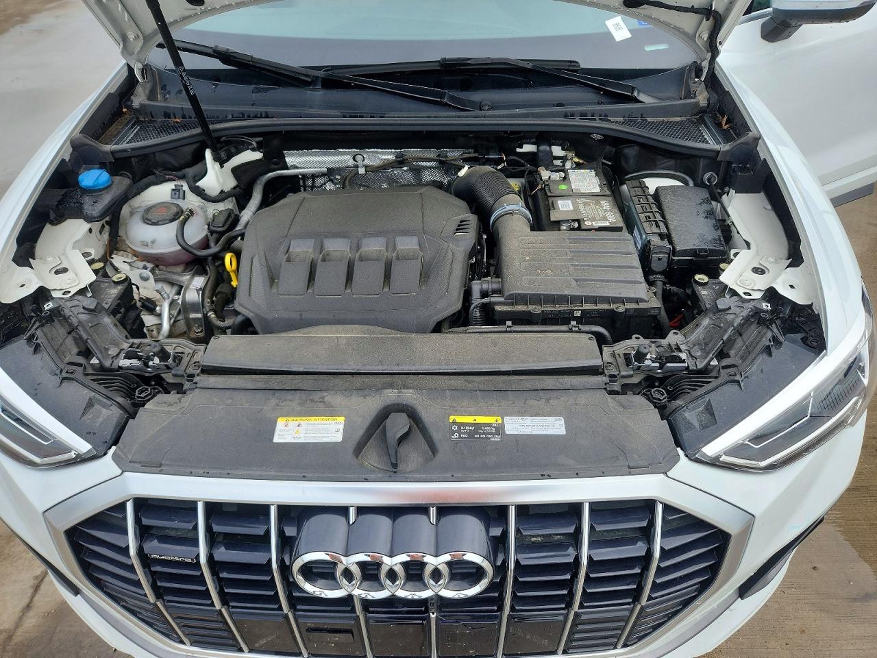2024 AUDI Q3 S Line quattro Premium