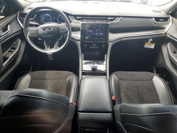 2024 JEEP GRAND CHEROKEE L LAREDO 4X4