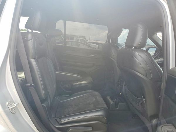 2024 JEEP GRAND CHEROKEE L LAREDO 4X4