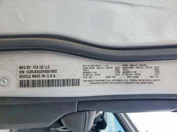 2024 JEEP GRAND CHEROKEE L LAREDO 4X4