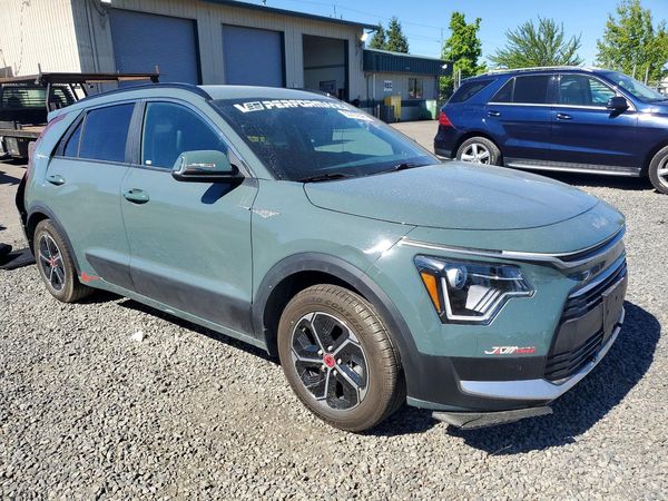 2025 KIA NIRO