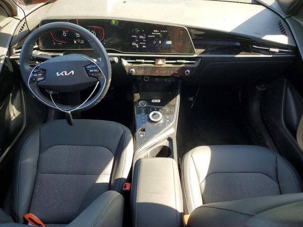 2025 KIA NIRO