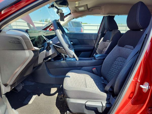 2025 NISSAN KICKS SV