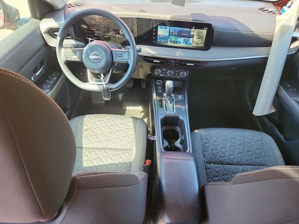 2025 NISSAN KICKS SV