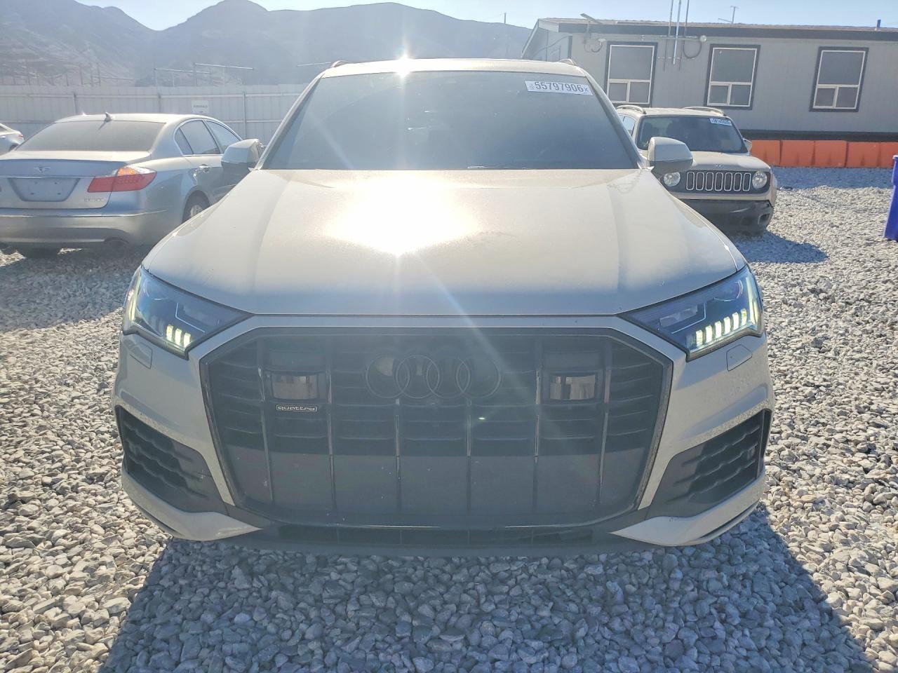 2024 AUDI Q7 quattro Premium Plus