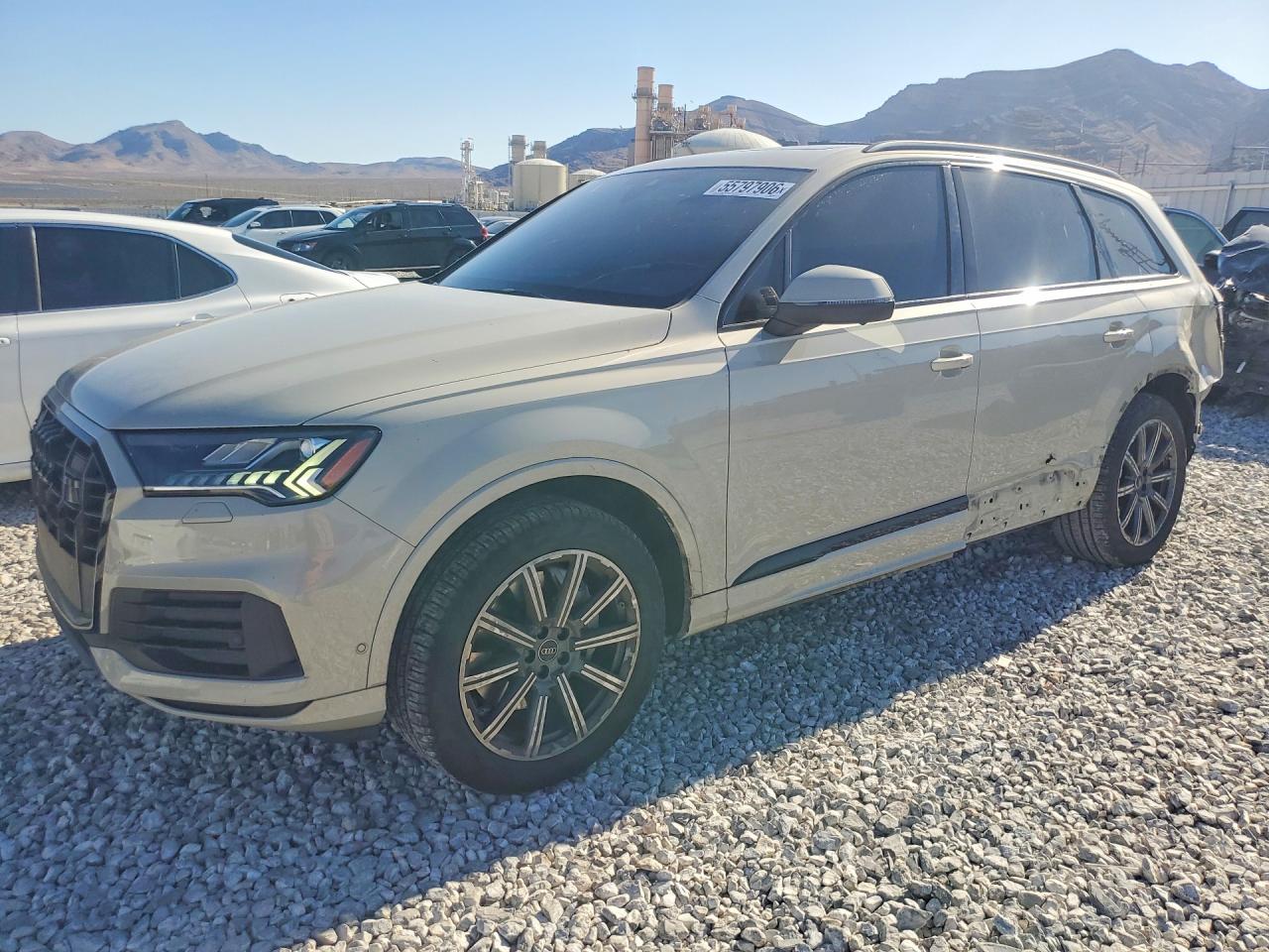 2024 AUDI Q7 quattro Premium Plus