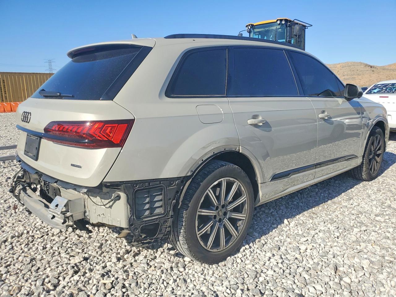 2024 AUDI Q7 quattro Premium Plus