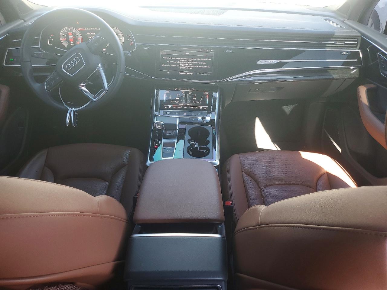 2024 AUDI Q7 quattro Premium Plus