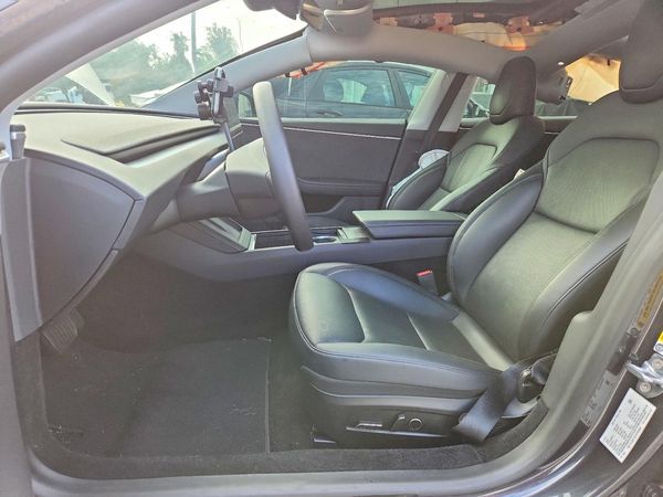 2025 TESLA MODEL 3 — DENT