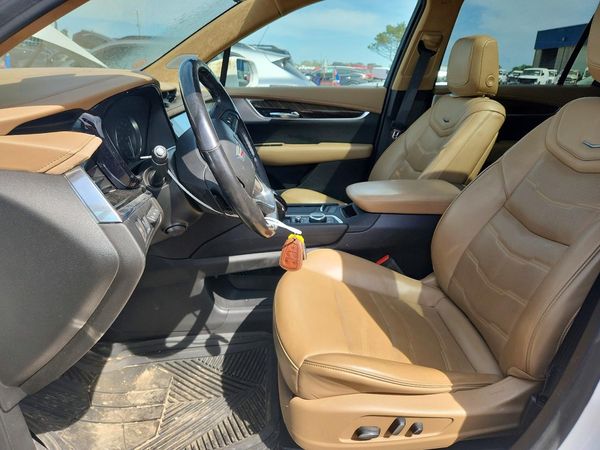 2020 CADILLAC XT6