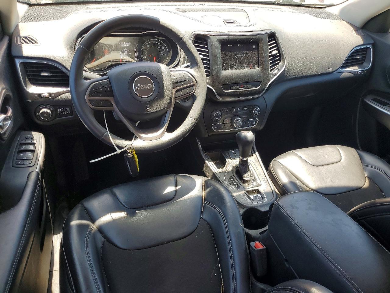 2020 JEEP CHER 4D SE Latitude Plus