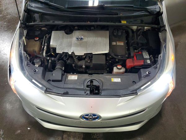 2016 TOYOTA PRIUS