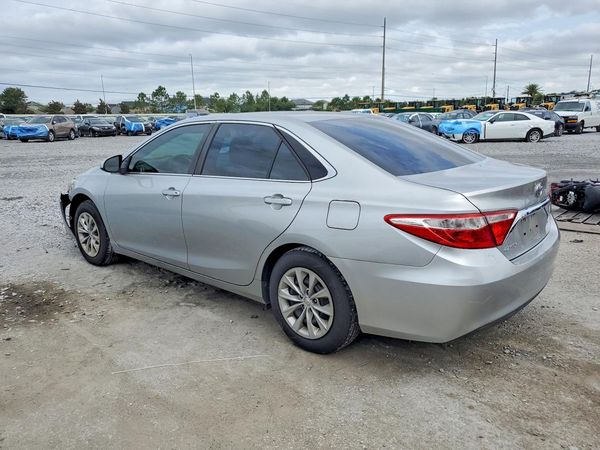 2017 TOYOTA CAMRY