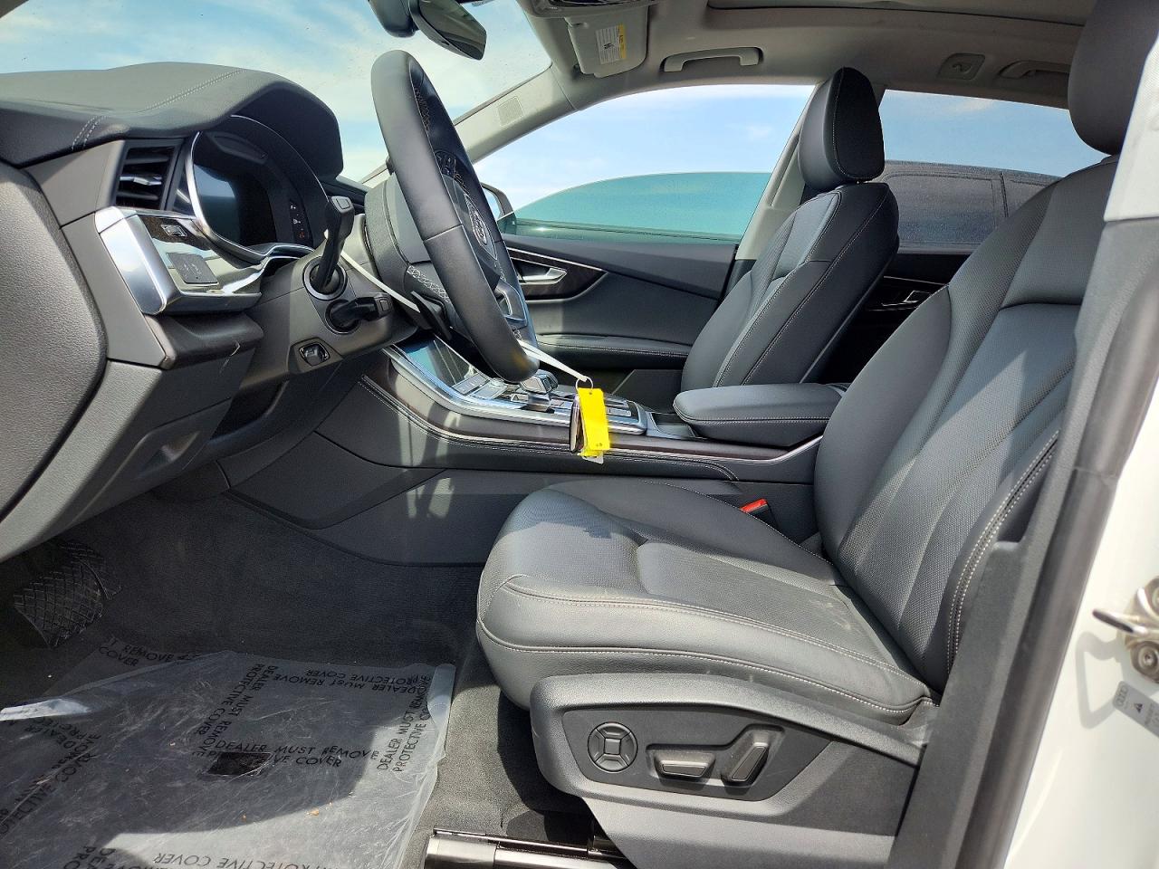 2023 AUDI Q8 quattro Premium Plus