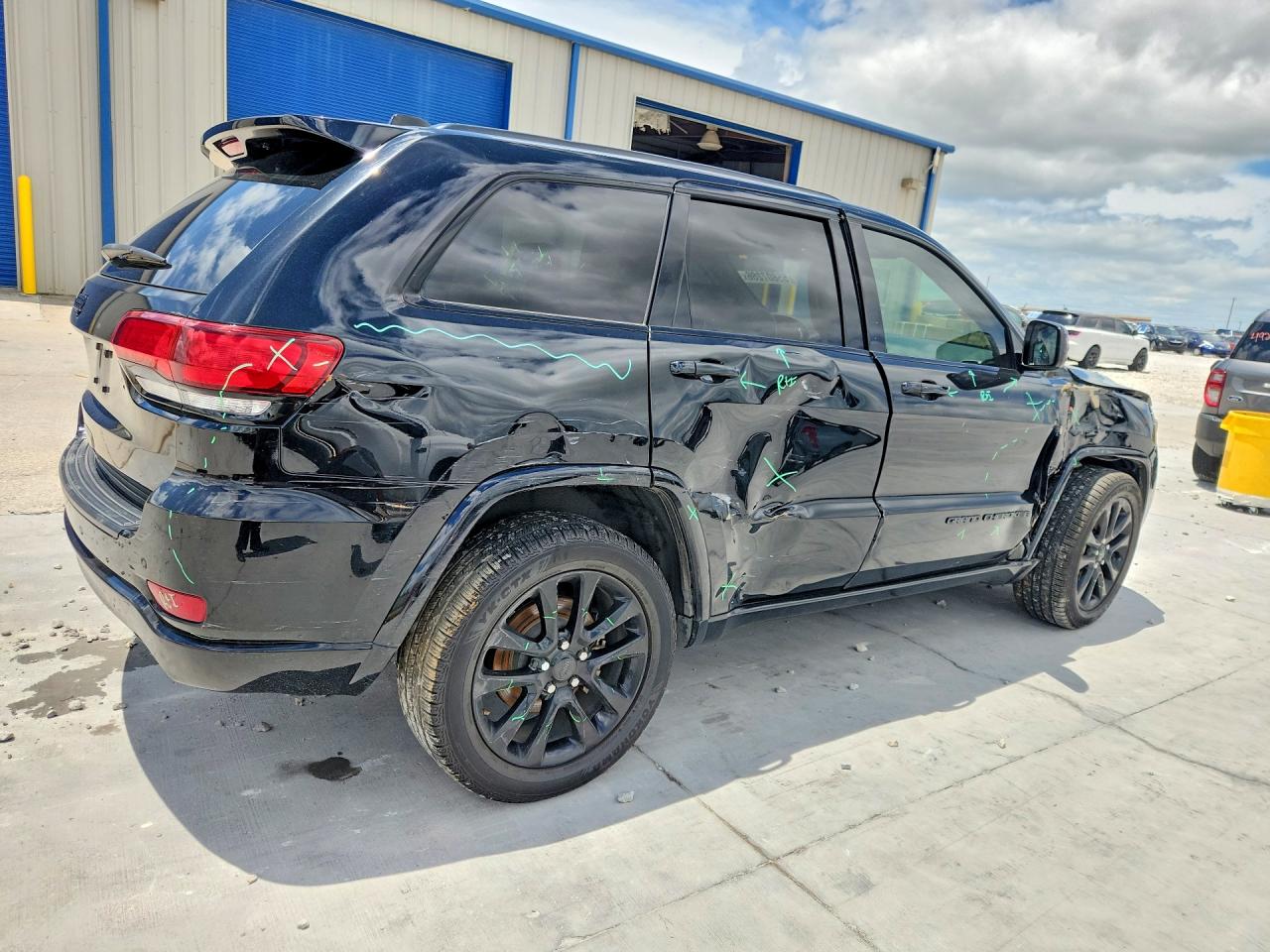 2020 JEEP GRAND CHEROKEE LAREDO 4X2