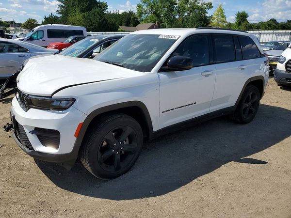 2024 JEEP GRAND CHEROKEE LAREDO 4X4